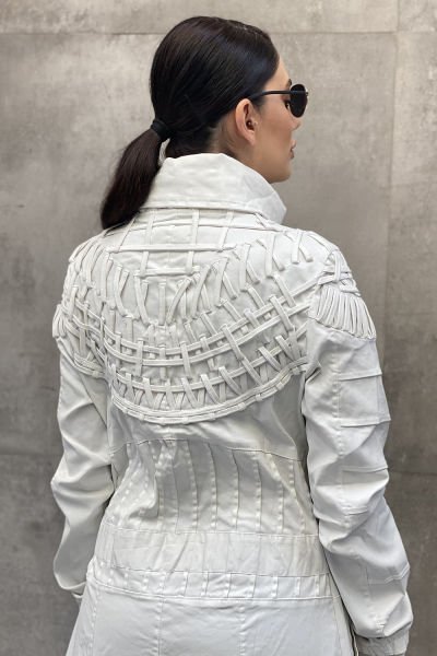 İşlemeli Tasarım Mumlama Trençkot