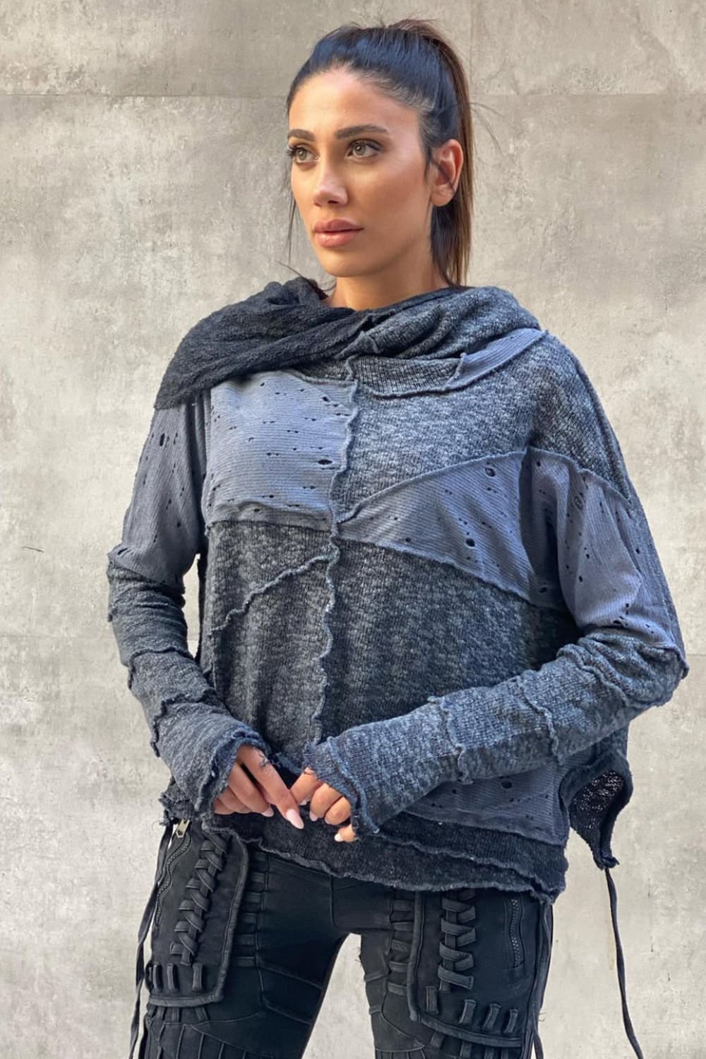 Kesik Tasarım Pis Dikişli Oversize Sweatshirt
