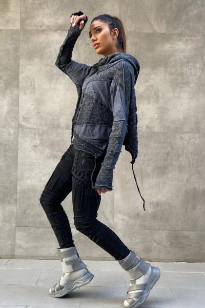 Kesik Tasarım Pis Dikişli Oversize Sweatshirt