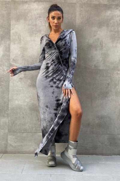 Tasarım Kumaş Kapüşonlu Elbise