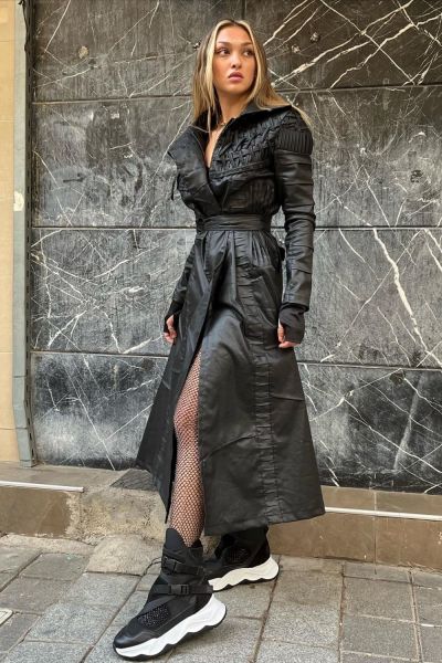 İşlemeli Tasarım Mumlama Trençkot