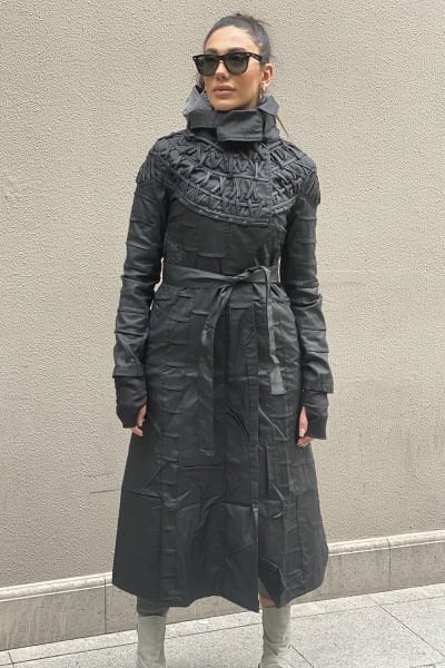 İşlemeli Tasarım Mumlama Trençkot