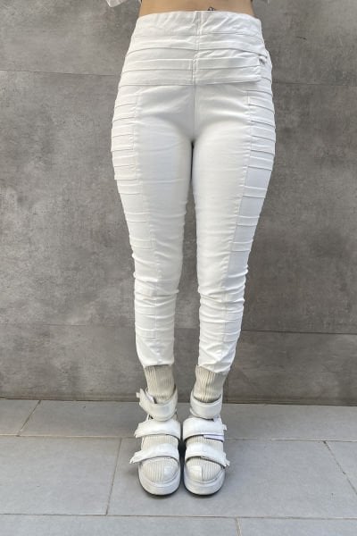 Geniş Nevürlü Kemerli Tasarım Pantolon