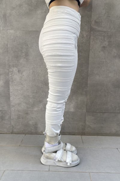 Geniş Nevürlü Kemerli Tasarım Pantolon