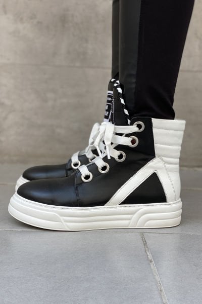 Dikişli Taban Bağcıklı Deri Bot