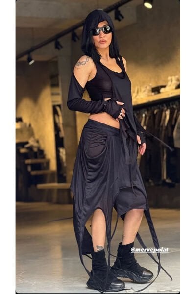 Tasarım Oversize Kol Detaylı 3 Parça Bluz Etek Takımı