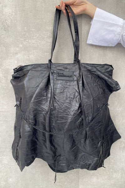 Asimetrik Kesim PU Deri Tasarım Zincirli Kol ve Omuz Çantası