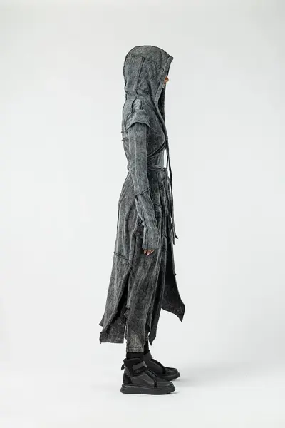 Asimetrik Yırtmaçlı Oversize Tasarım Hırka