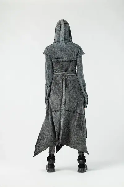 Asimetrik Yırtmaçlı Oversize Tasarım Hırka