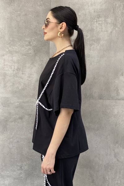 Şerit Aksesuarlı Tasarım Oversize Bluz