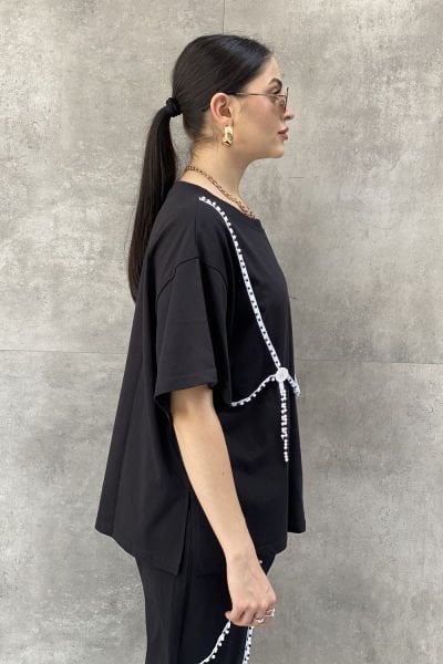 Şerit Aksesuarlı Tasarım Oversize Bluz