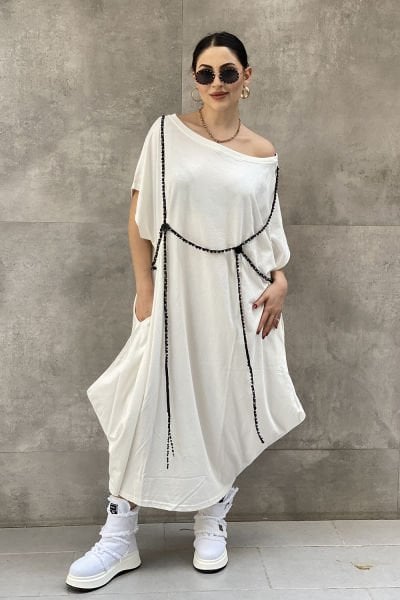 Şerit Aksesuarlı Tasarım Oversize Elbise