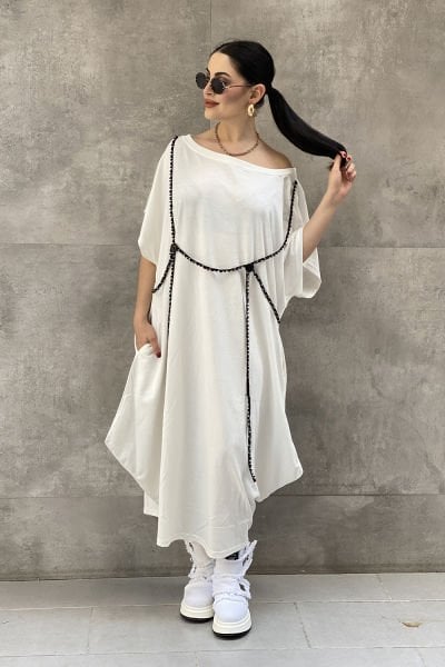 Şerit Aksesuarlı Tasarım Oversize Elbise